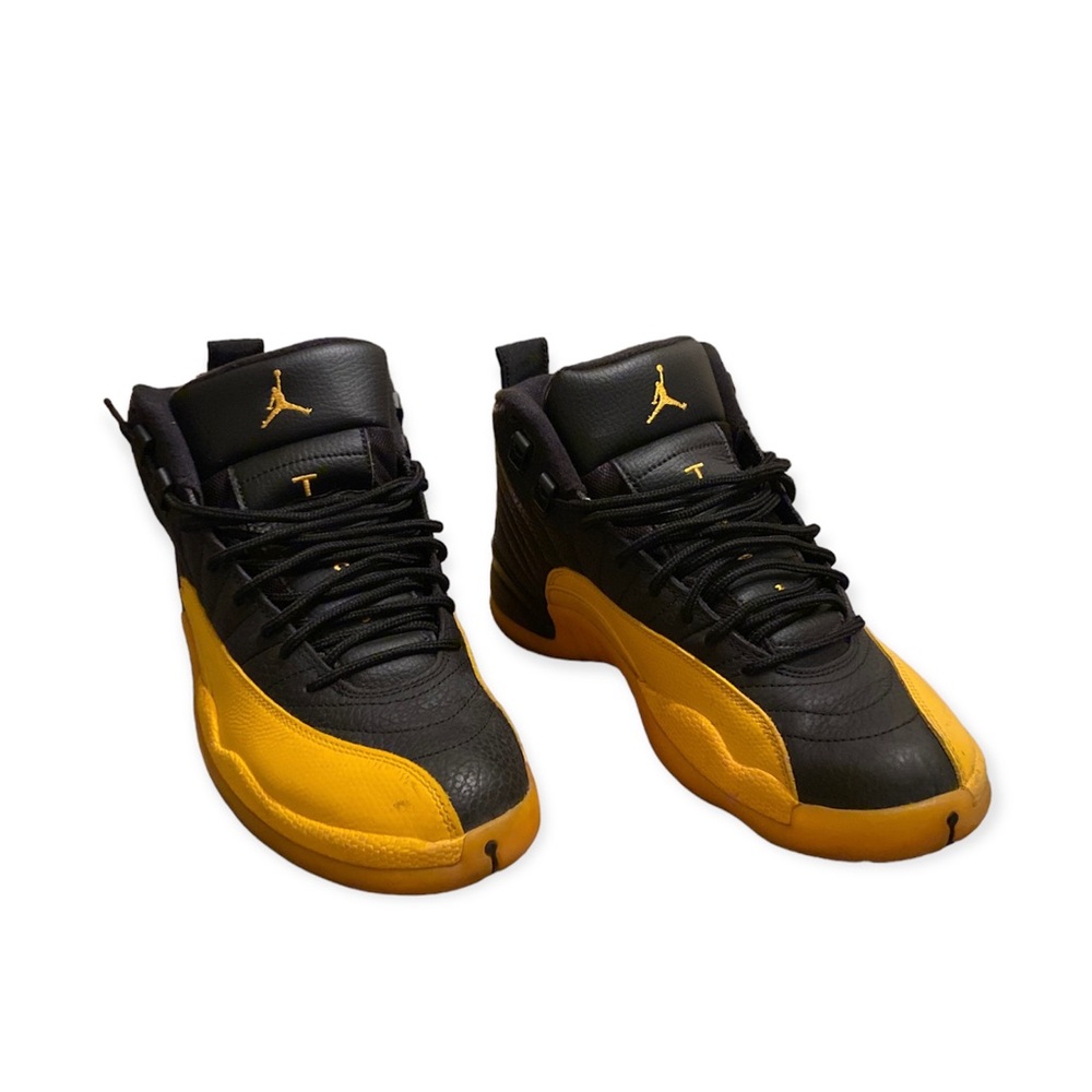 Jordan 12 Size 8 Men